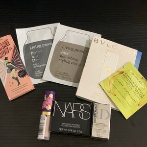 Sample Pack with Drunk Elephant Zip Bag